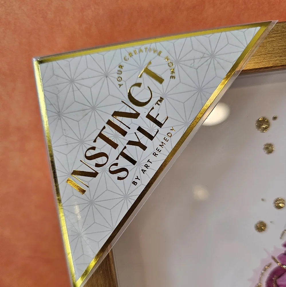 🎨Instinct Style Luxe Brands Glass Golden Framed Wall Art ✨ - Picture 3 of 10